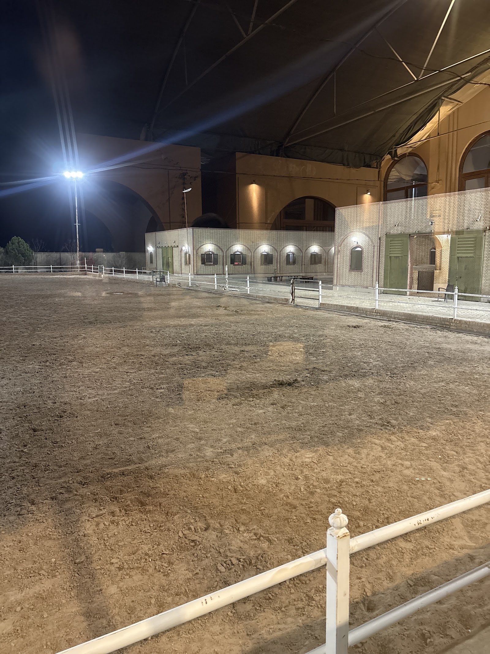 باشگاه سوارکاری و گردشگری بیک چرخاب-سرچشمه-زارچ — باشگاه